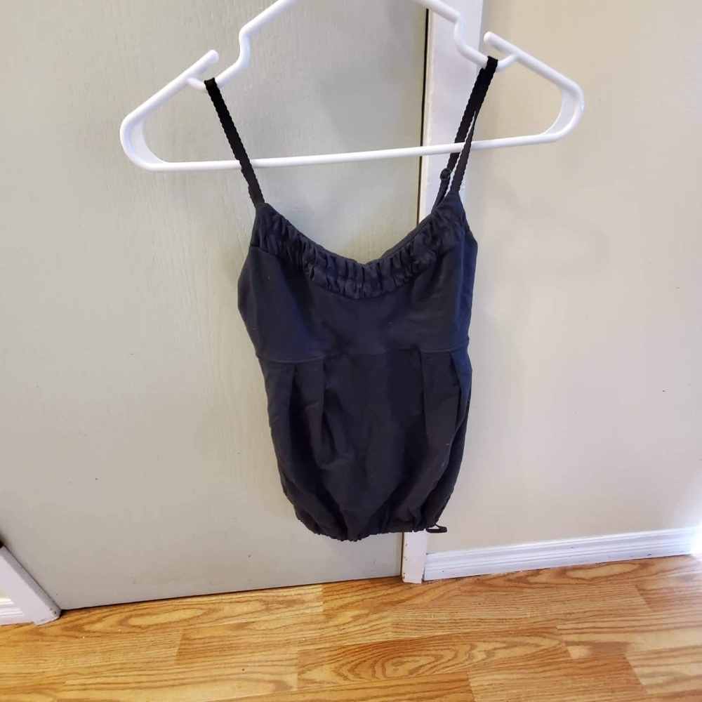 Size 2 Lululemon tank